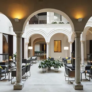 Del Lucero 4*, Seville Spain